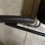 Airborne chair in vintage vinyl