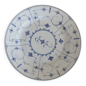 Plat de service vintage en faïence blanche et bleue