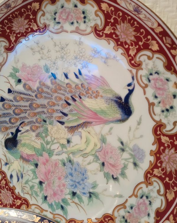 Set of 2 decorative plates Japanese peacock decoration with chrysanthemums