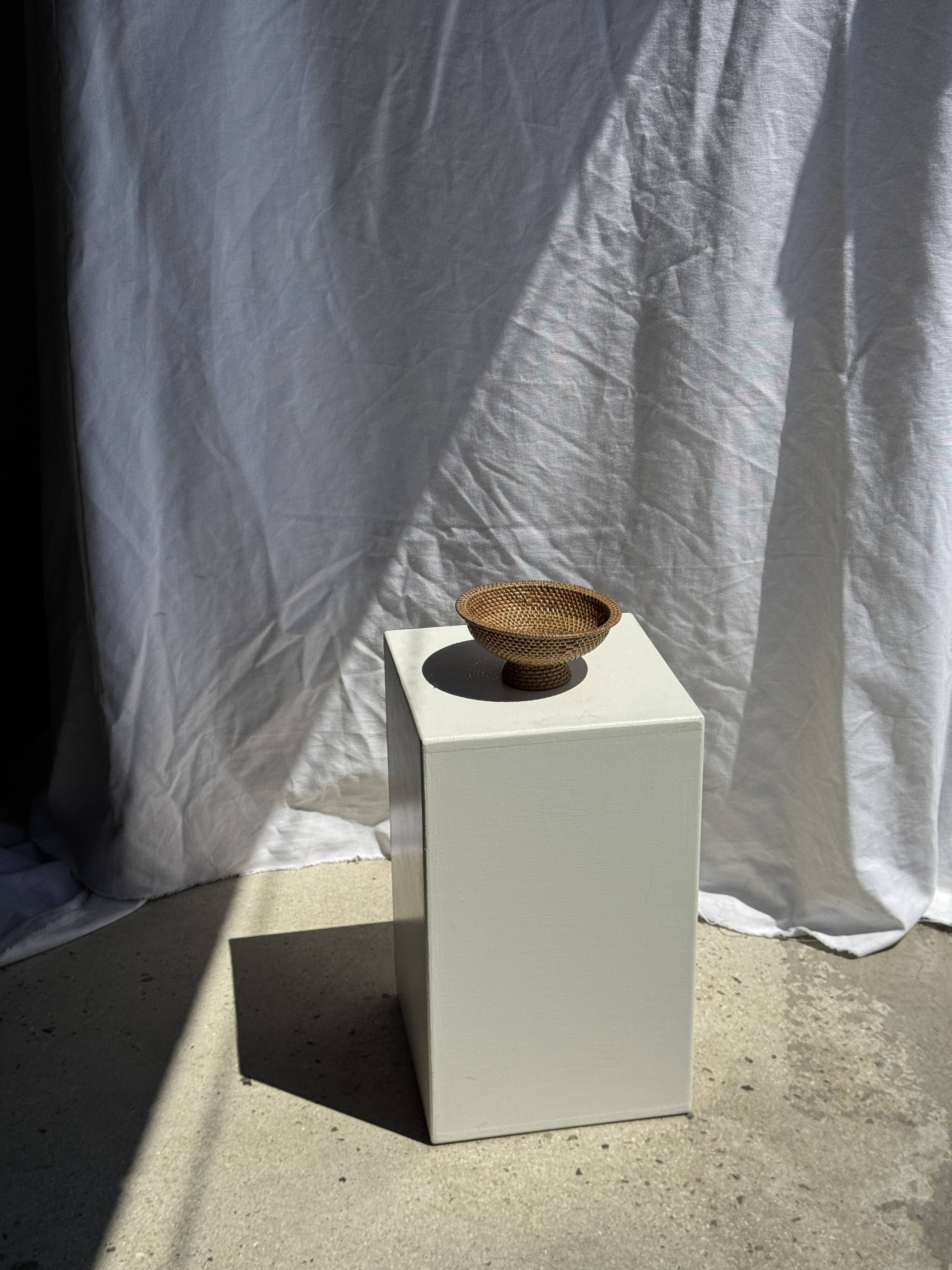 Small bowl on a pedestal made of woven Indonesian rattan D18 H9