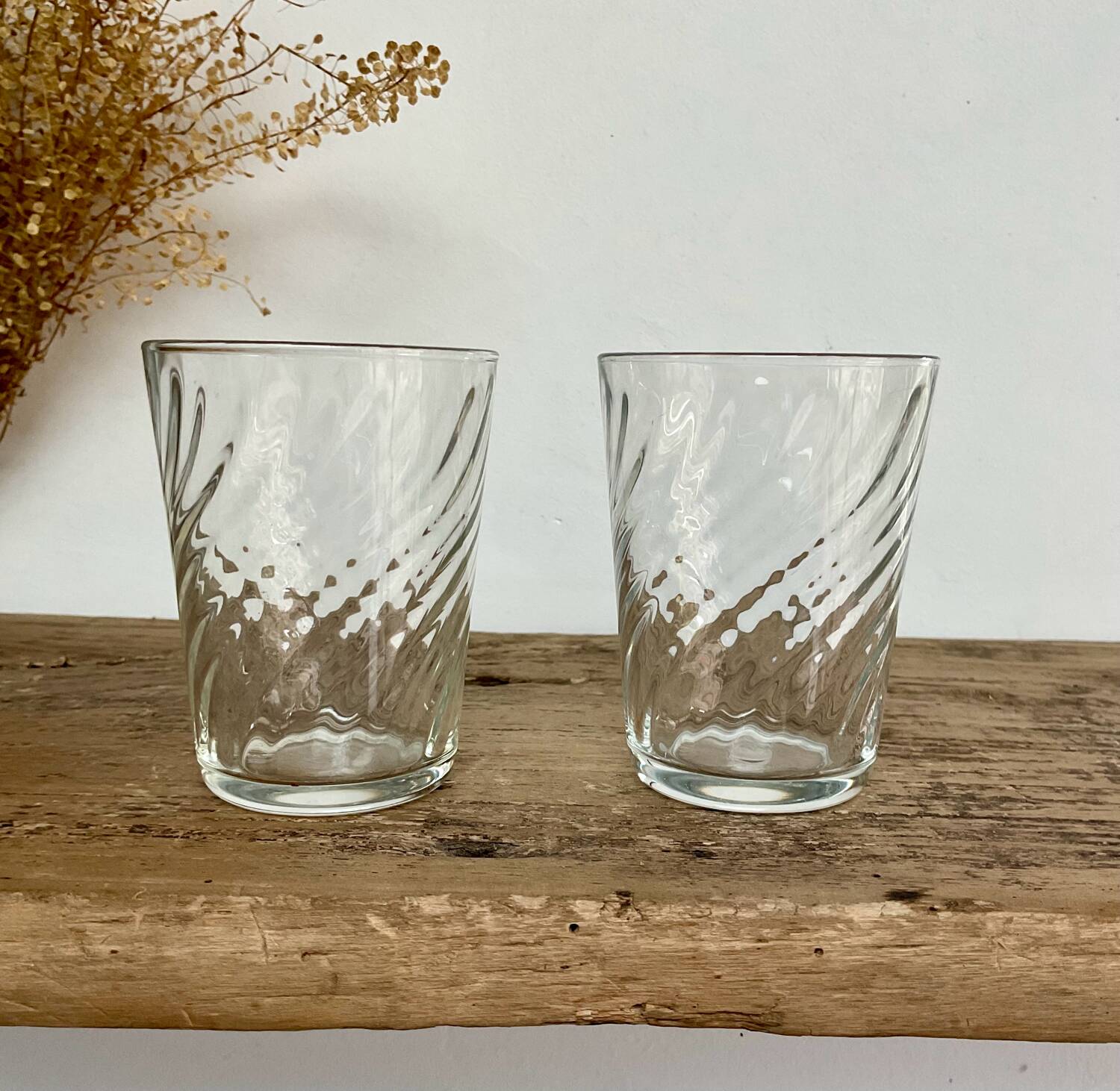 6 Arcoroc twisted glasses