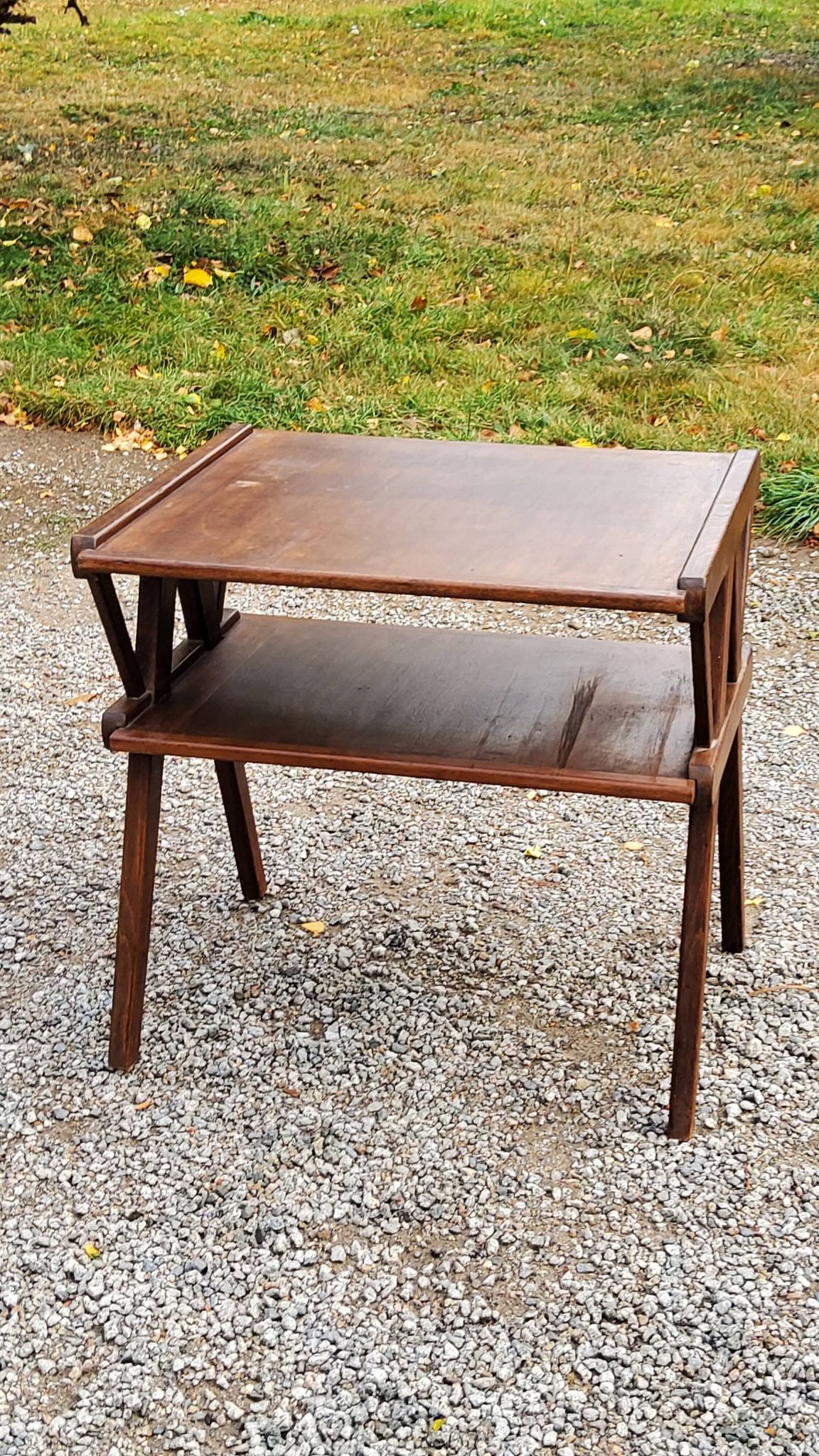Table d’appoint vintage des années 50 en hêtre chêne et peuplier pieds compas