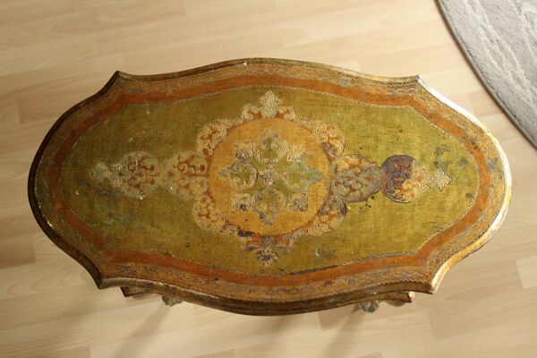 Table d'appoint en bois florentin - petite table basse - fabriquée en Italie - vintage