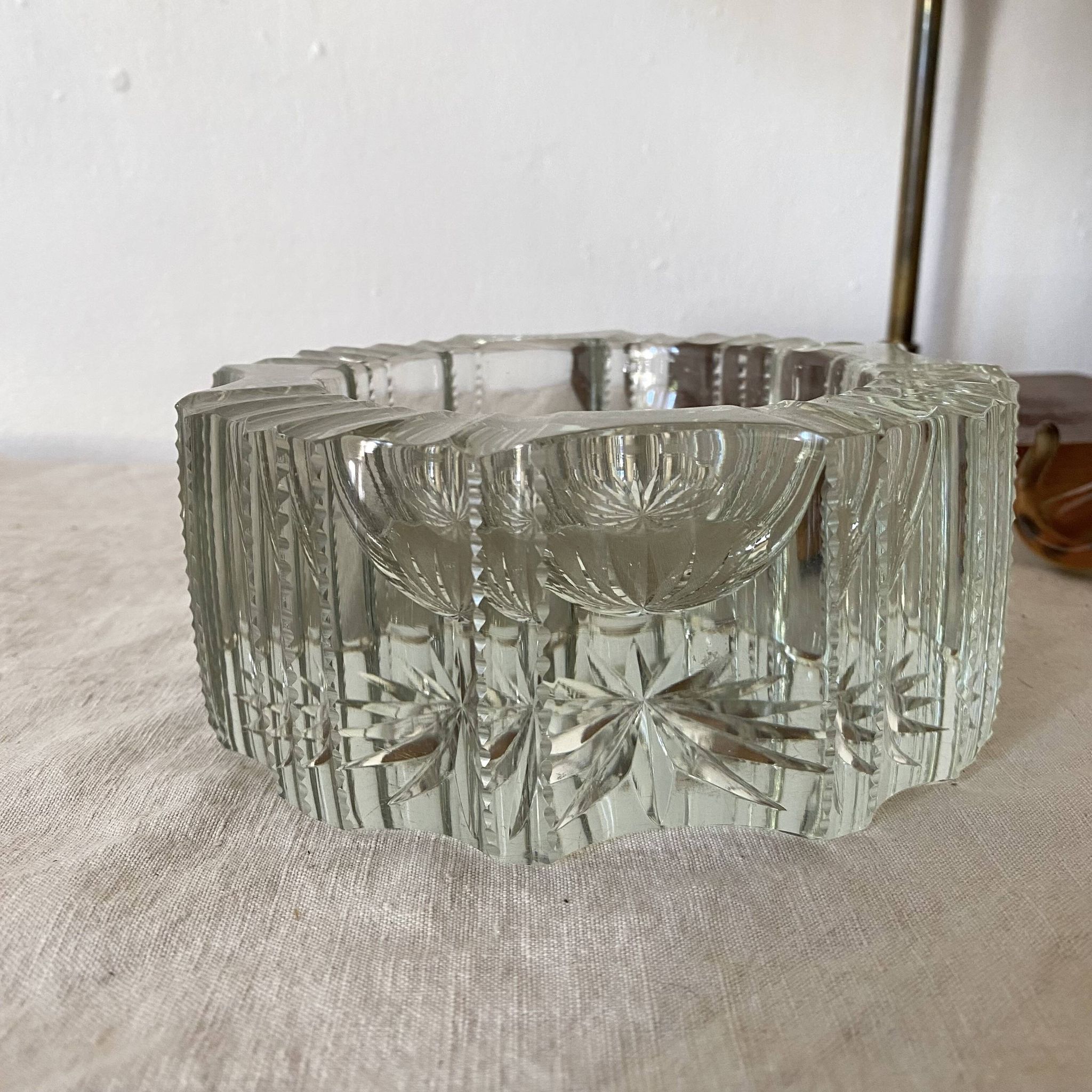 Cendrier vintage en verre épais