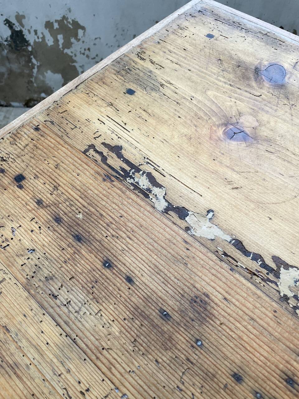 Farmhouse table with spindle legs 2m