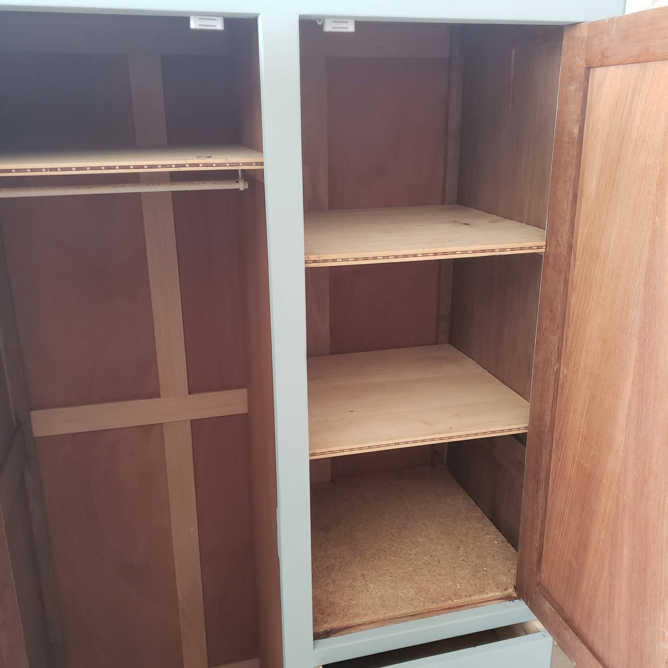 Light blue English wardrobe