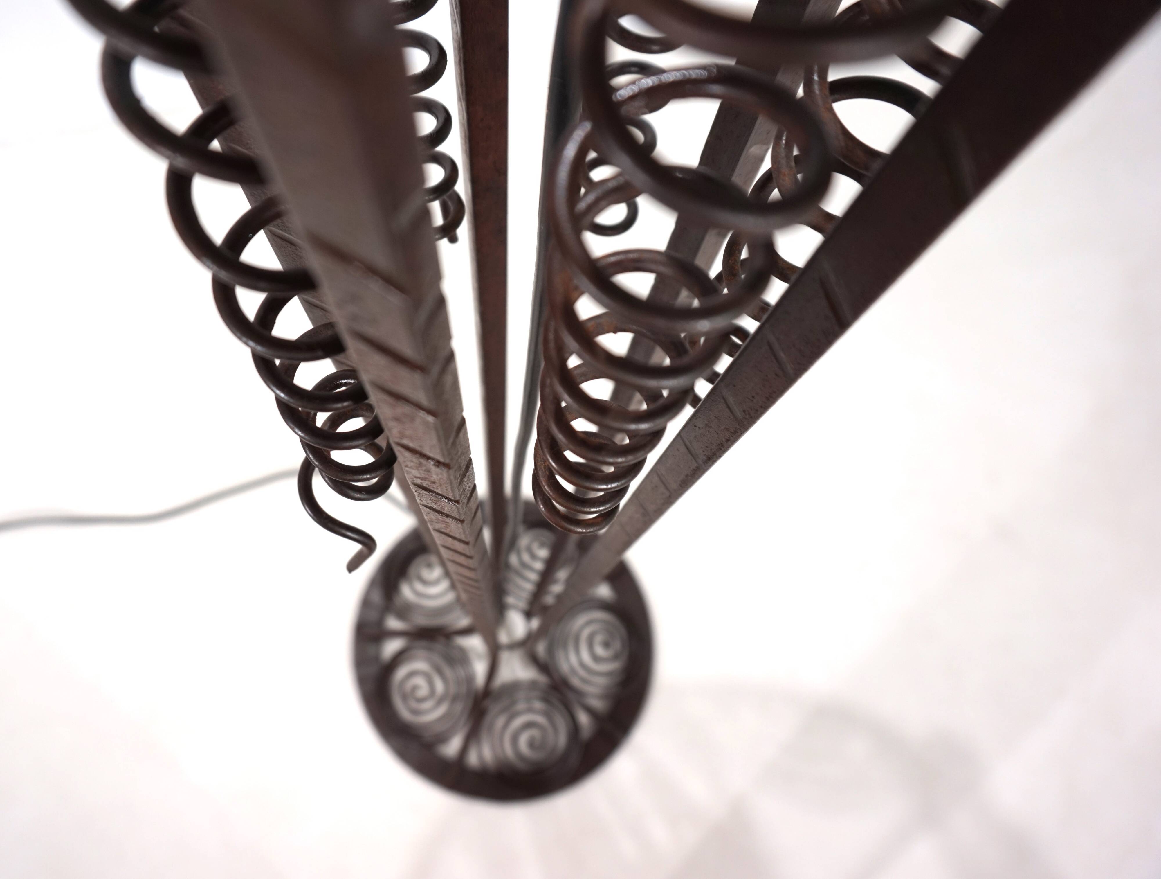 Lampadaire Art Nouveau en fer forgé, 1920