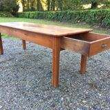 Table de ferme vintage en cerisier massif à 2 tiroirs et 1 tirette à pain.