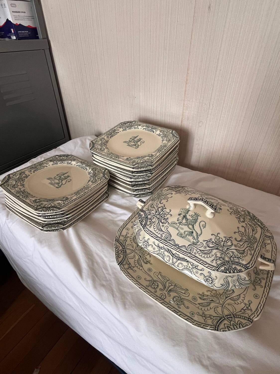Lot of old saint-amand earthenware, fontana model – very good condition