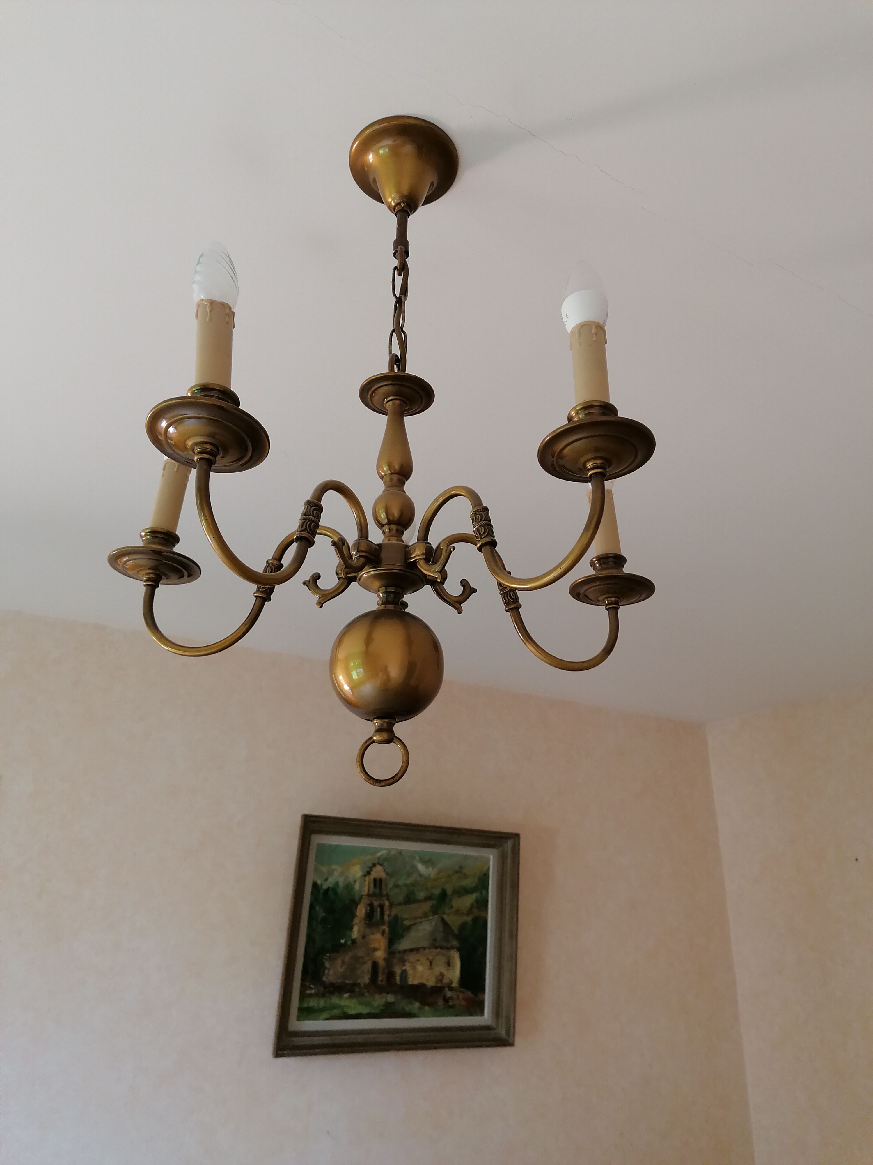 Dutch chandelier 5 fires