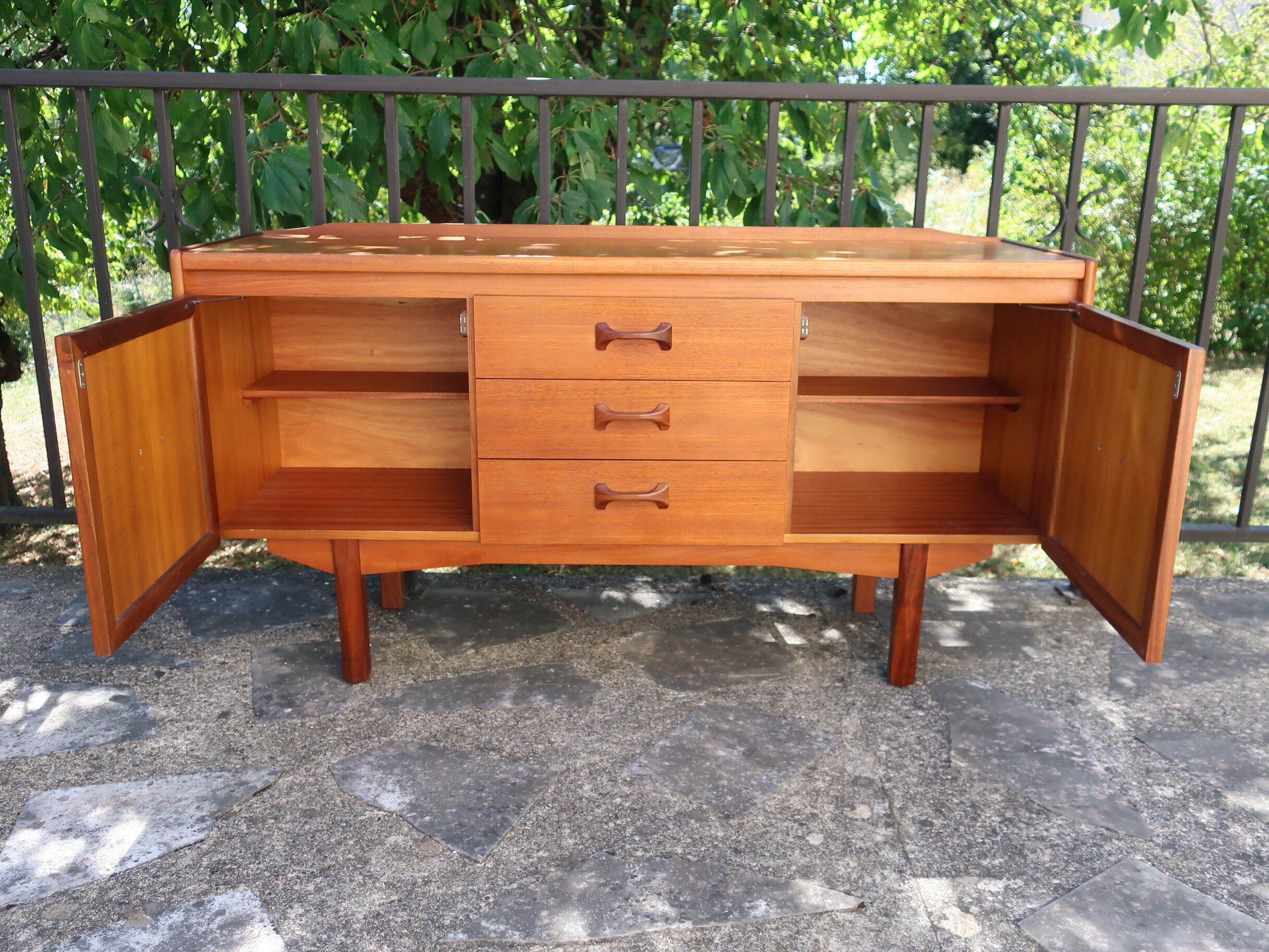 Teak sideboard of 60