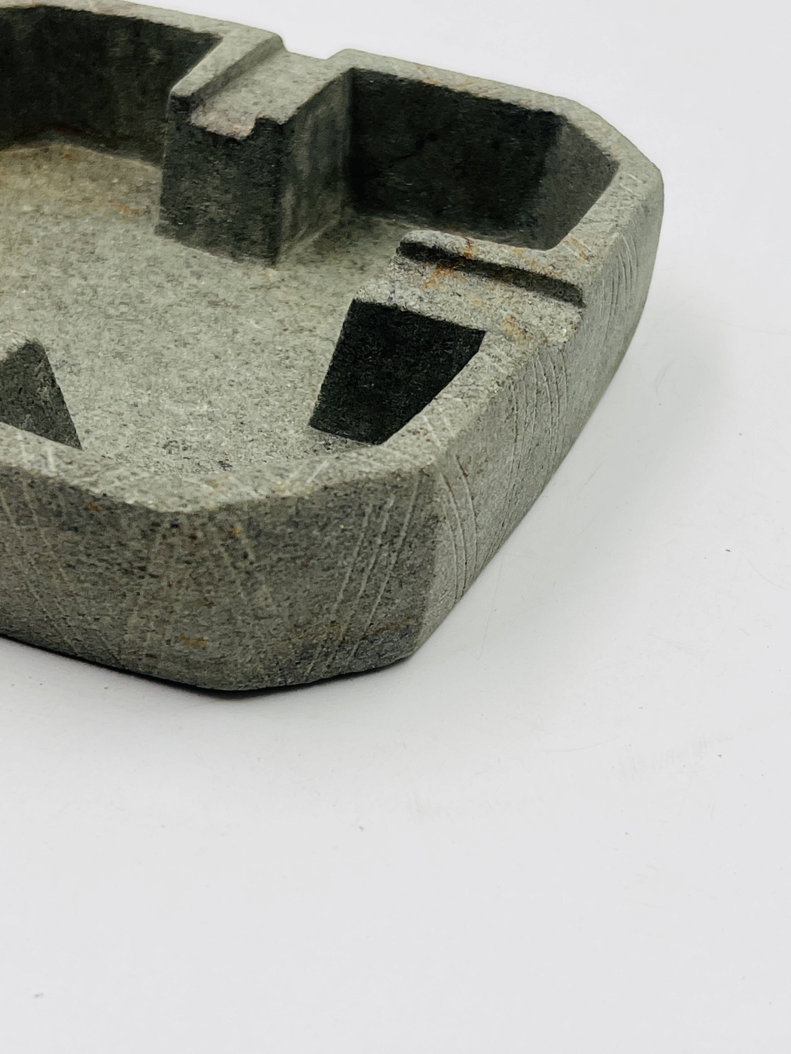 Mineral brutal ashtray