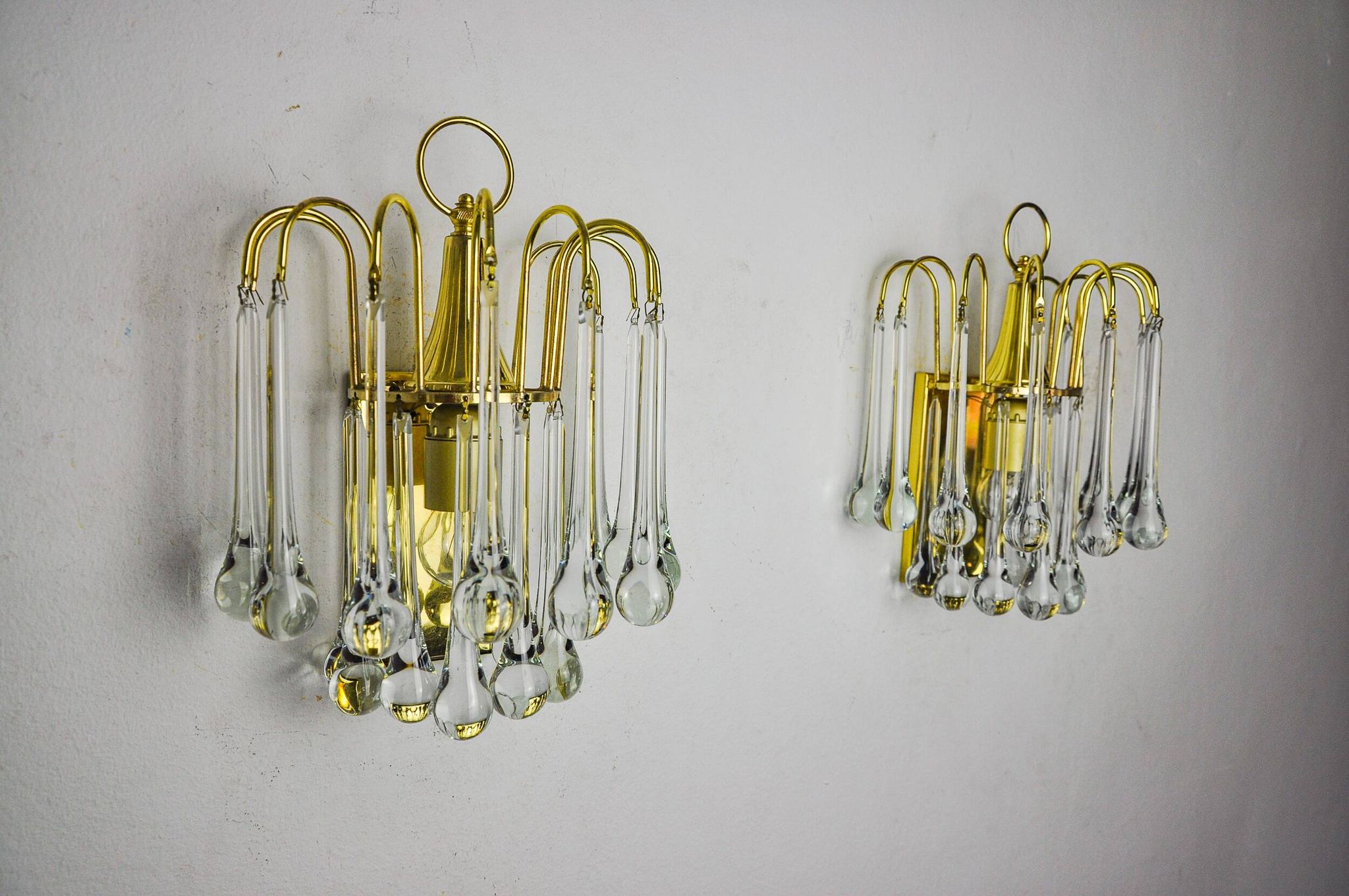 Pair of Venini "drops" wall lights, 2 levels, murano glass, Italy, 1970