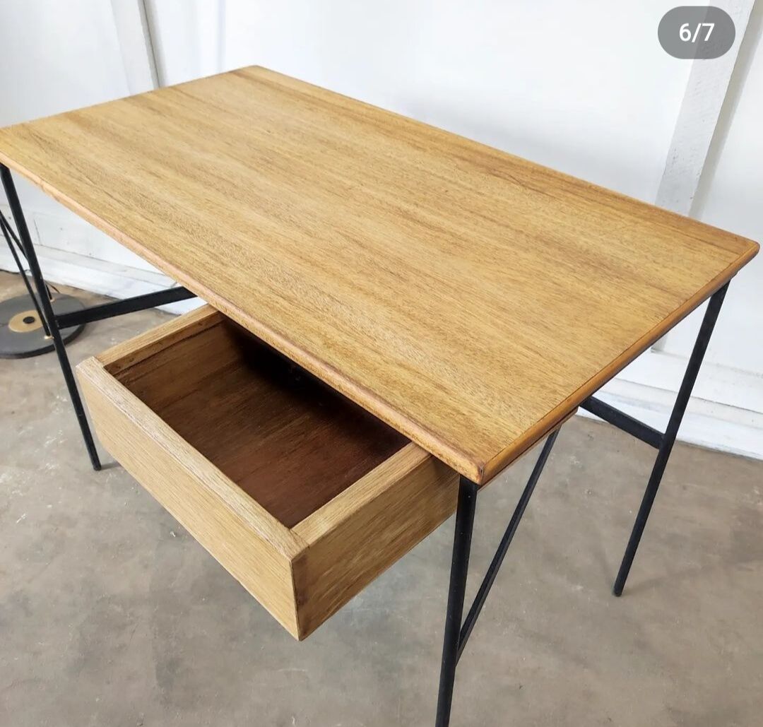 Bureau CM 174 design par Pierre Paulin éd. Thonet