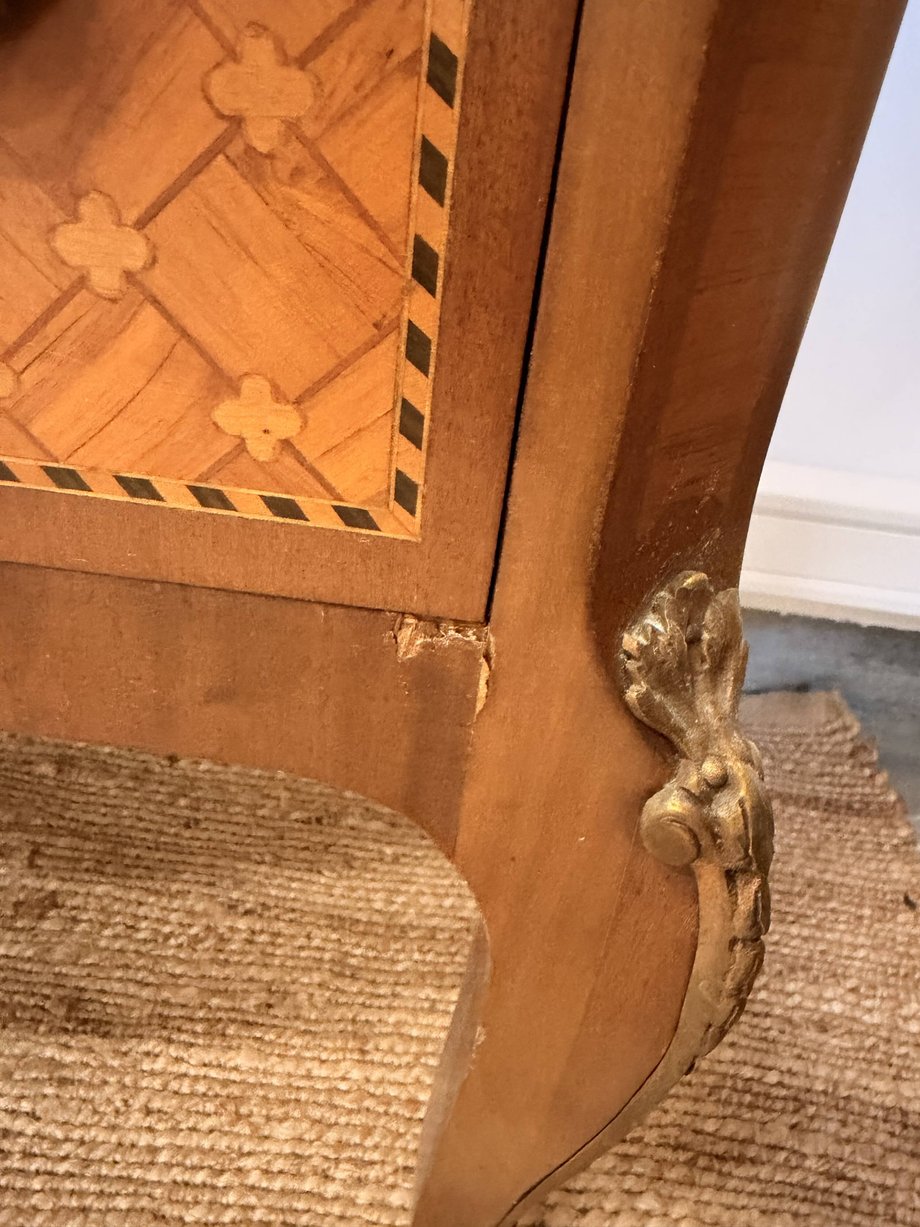 Commode Transition stamped by François Daidé, with a white marble top.
