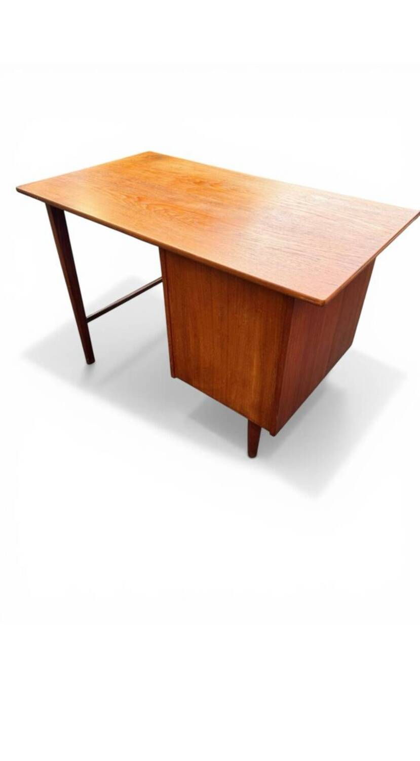 Petit bureau danois – teck – design scandinave – années 1960