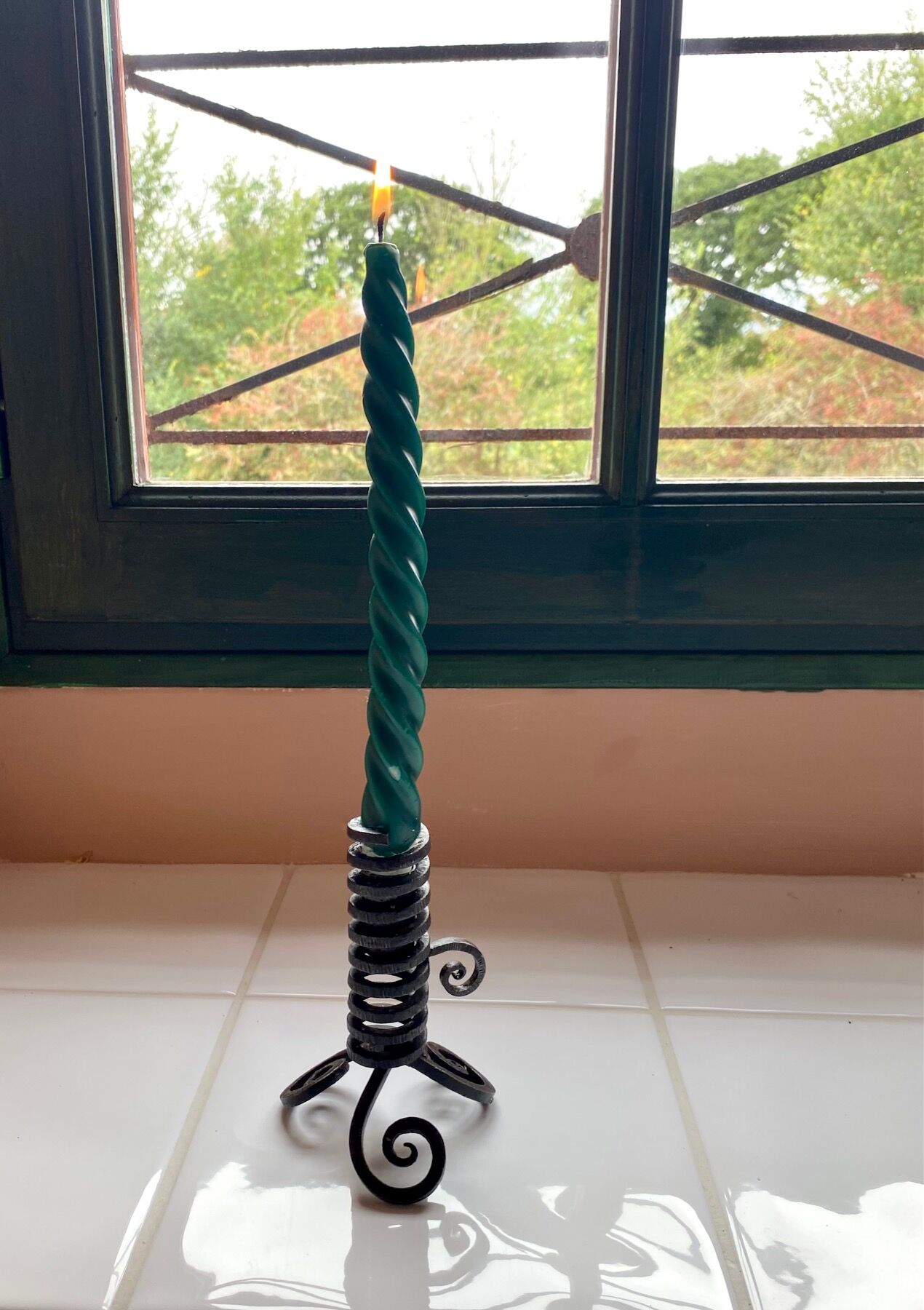 Two push candle holders with handle