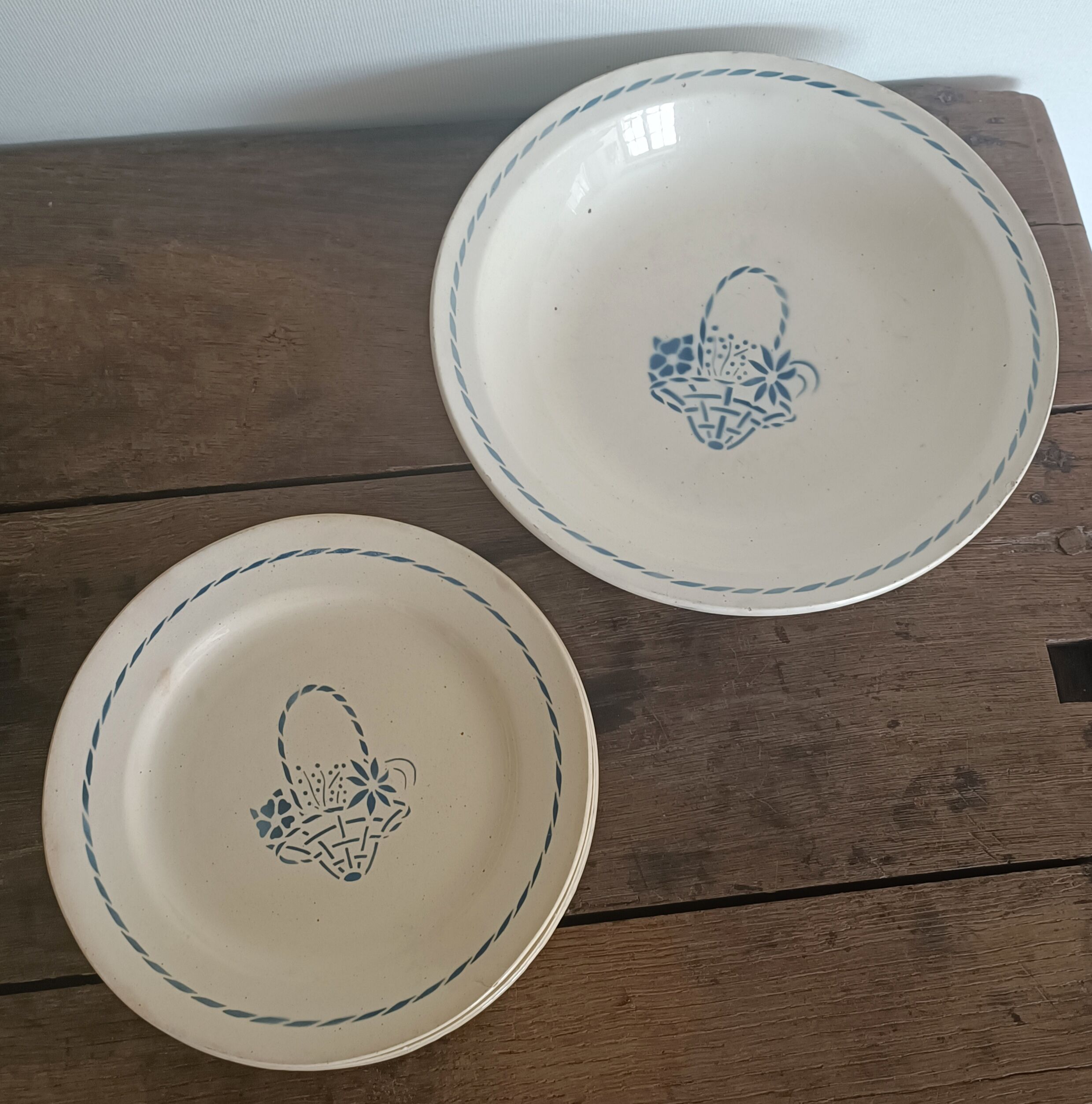 4 plates and a salad bowl Creil and Montereau