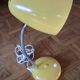 Lampe de bureau articulée vintage en métal jaune et acier