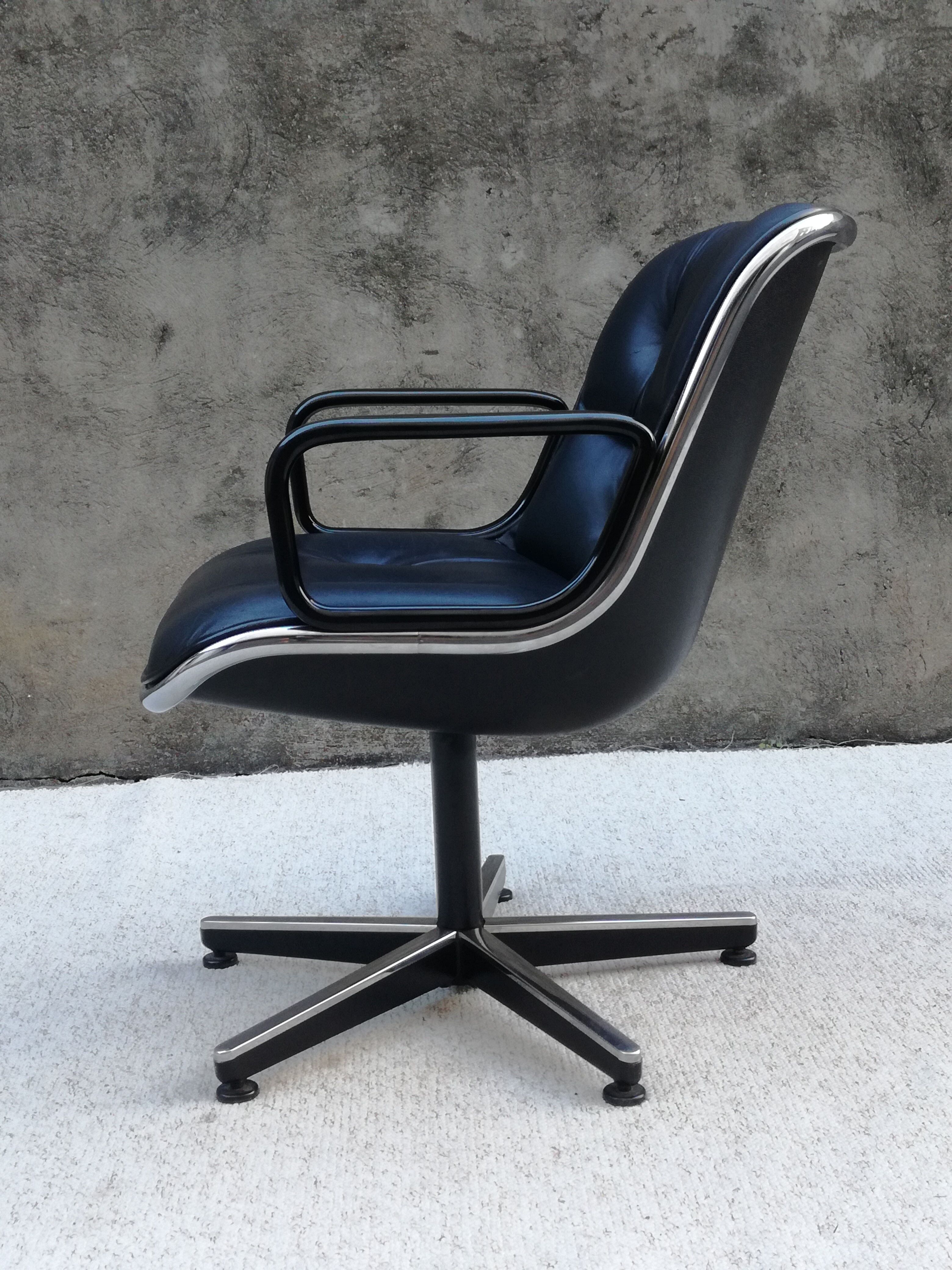 Executive model swivel chair by Charles Pollock edited by Knoll, 1970s