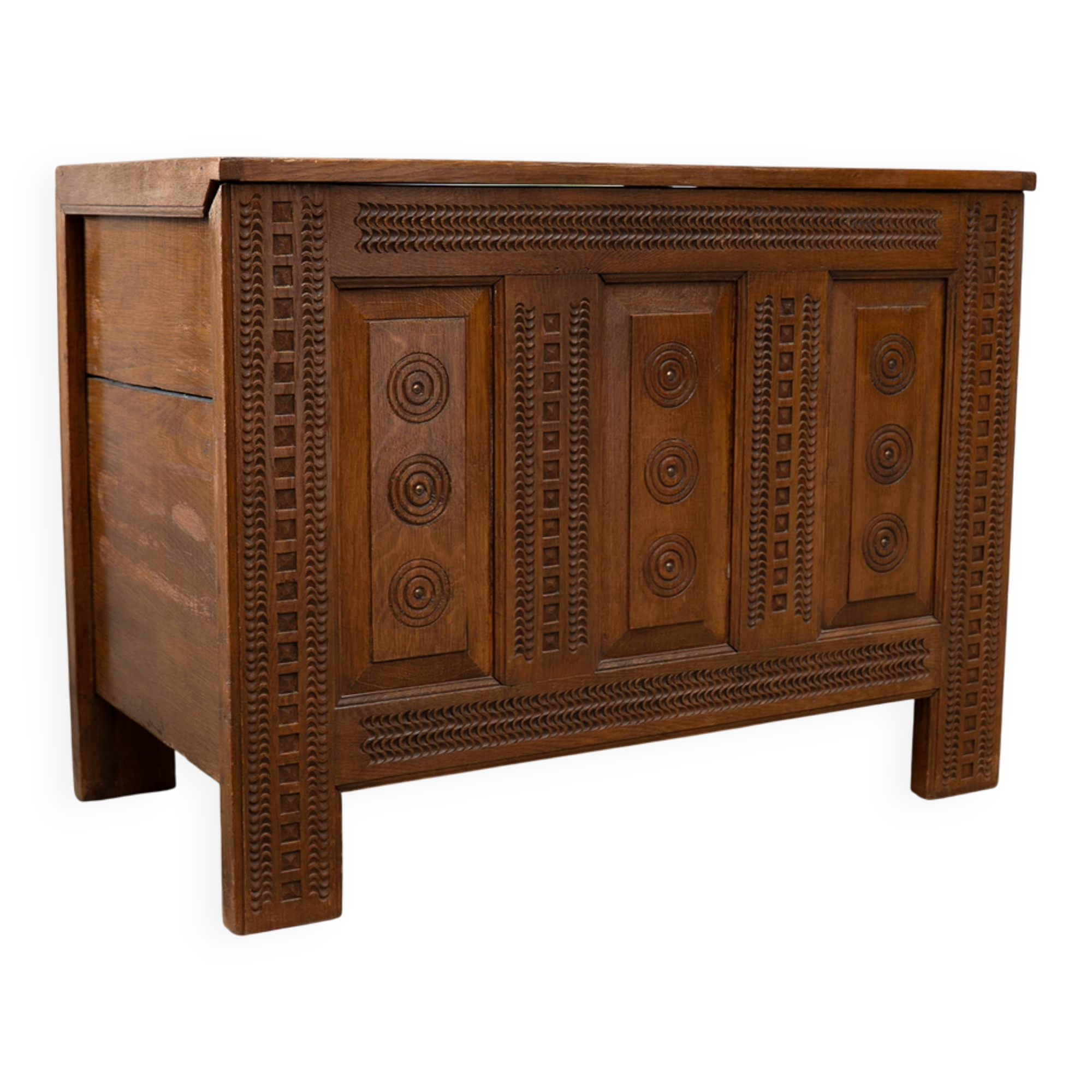 French chest or console
