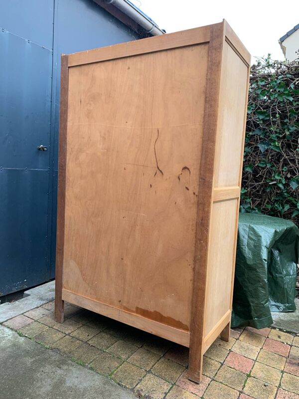 Armoire parisienne d’hôtel vintage chêne blond 1950