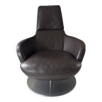 Swivel chair