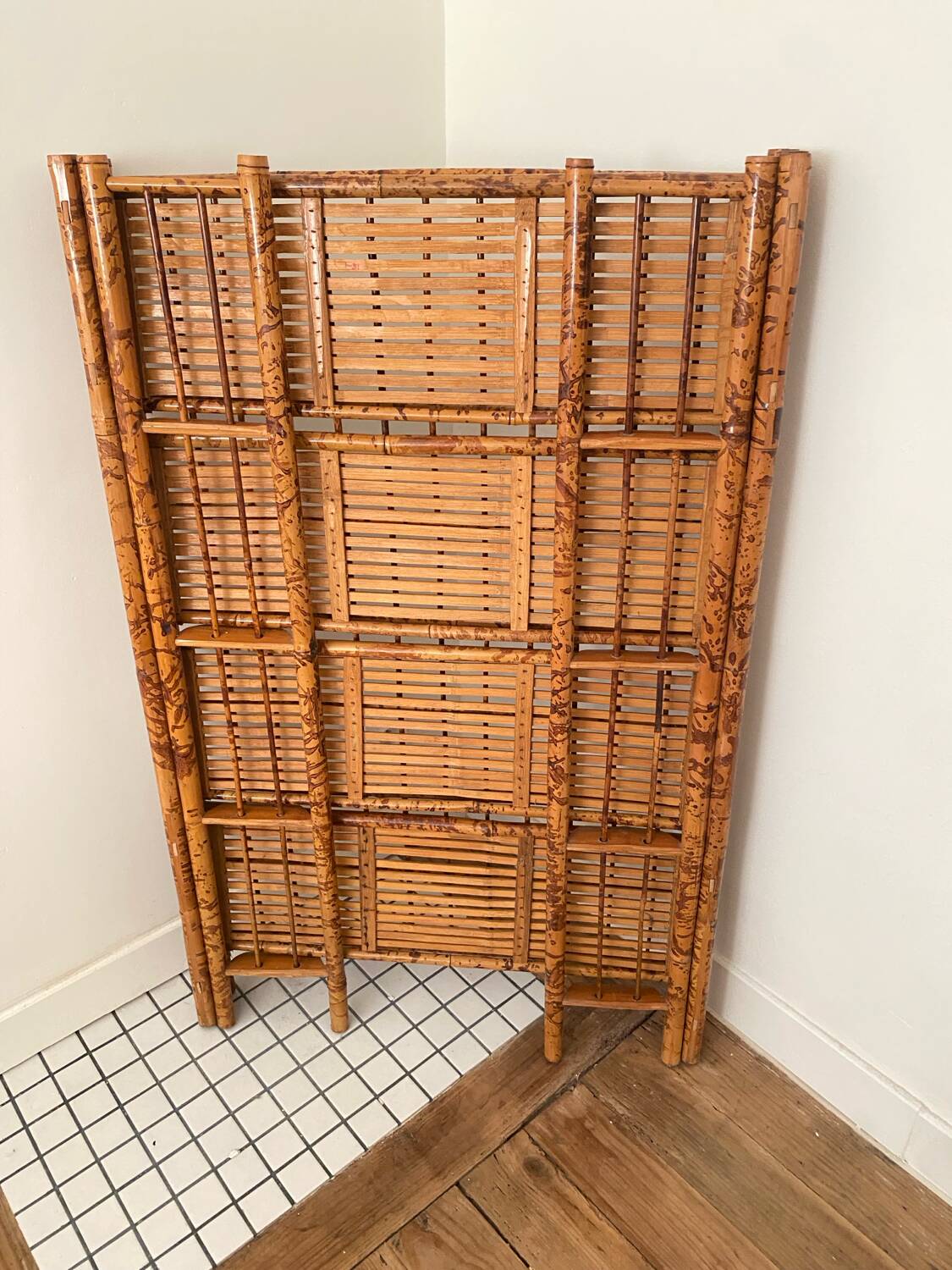 70's foldable bamboo shelf