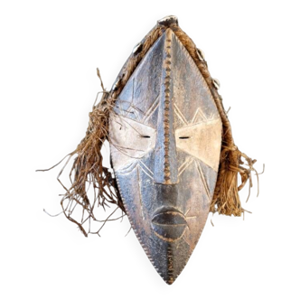 Ancien masque de danse - Tribu Lwalwa, République démocratique du Congo - En bois dur