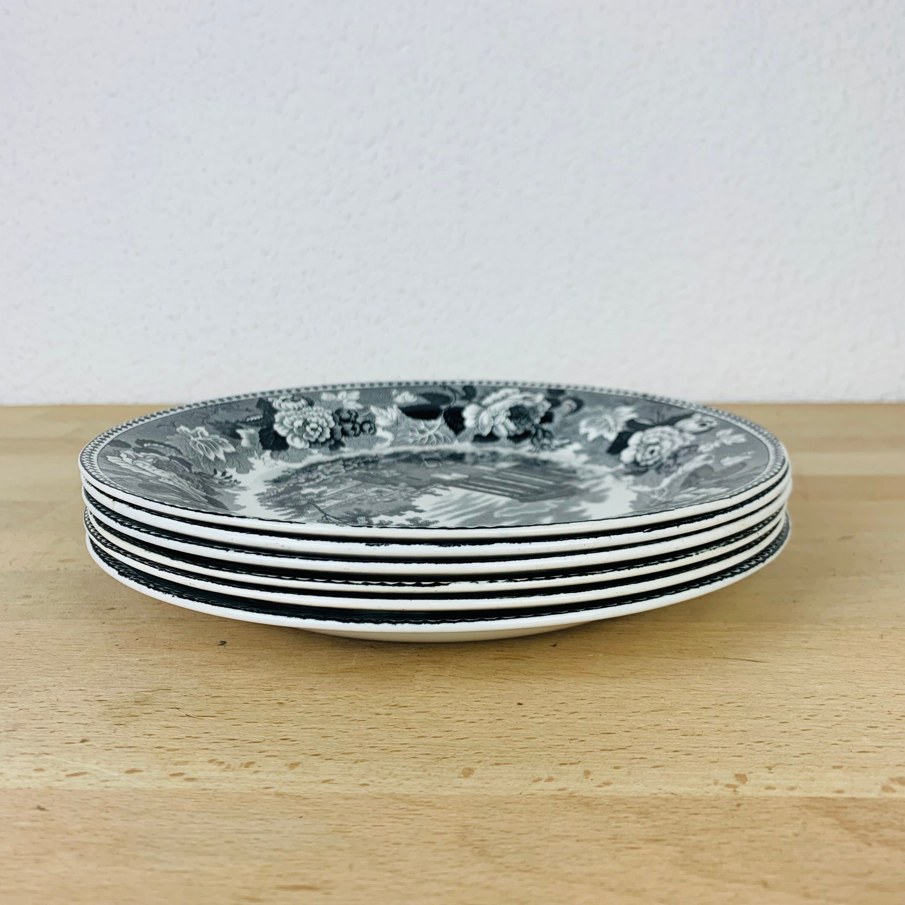 Set of 6 flat plates Wedgwood black English earthenware