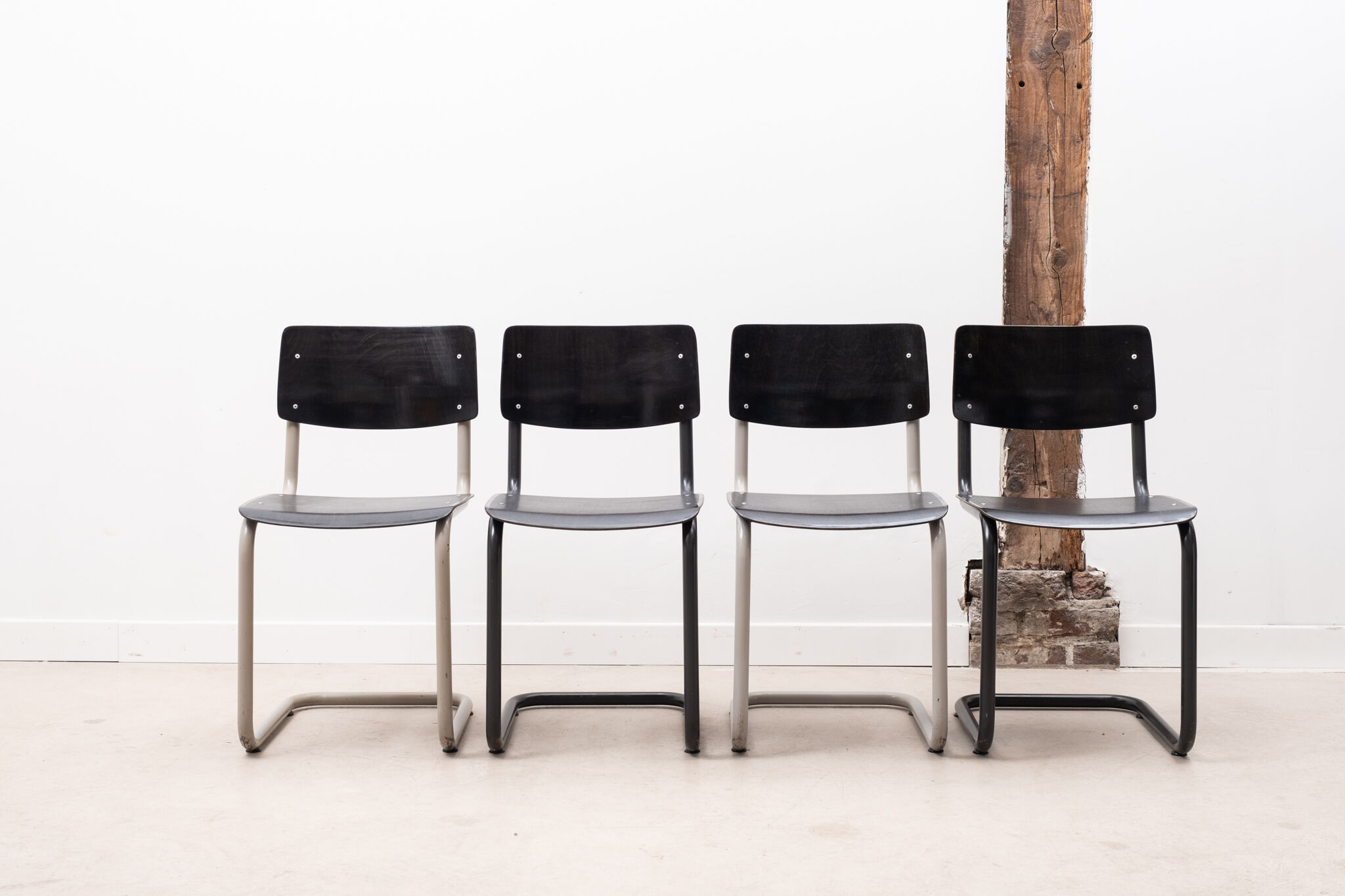 Vintage chair Pagholz in black ebony S