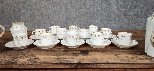 Service a thé ou a café en porcelaine style Louis XV Rocaile époque XIXeme