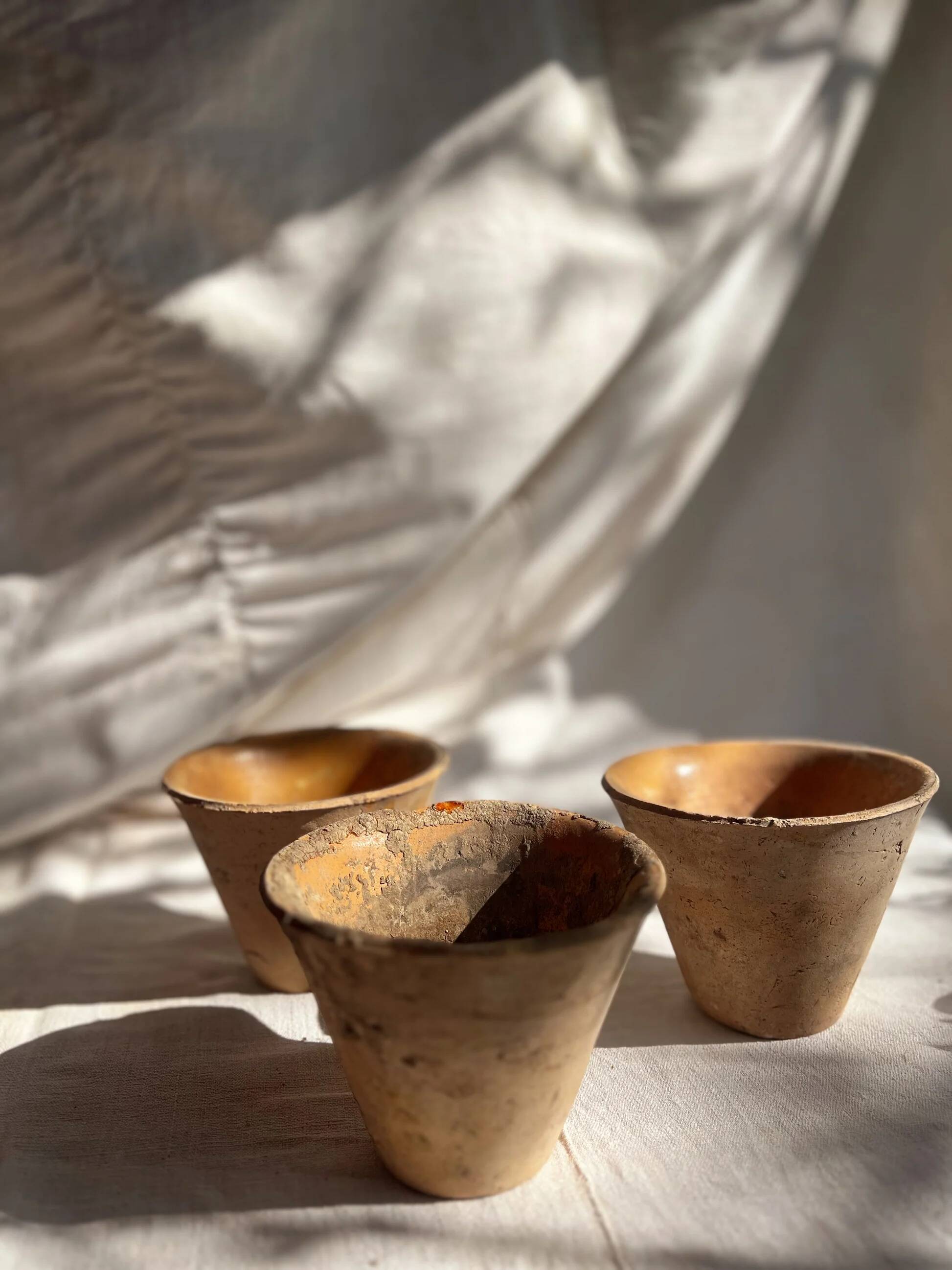 Ensemble de 3 pots à sève en terre cuite français