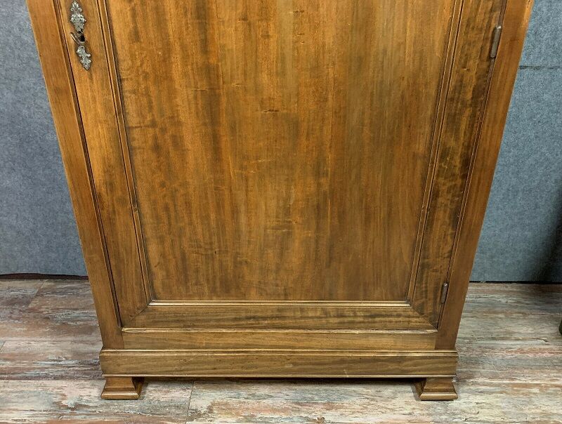 Louis Philippe period bonnetière in poplar around 1830