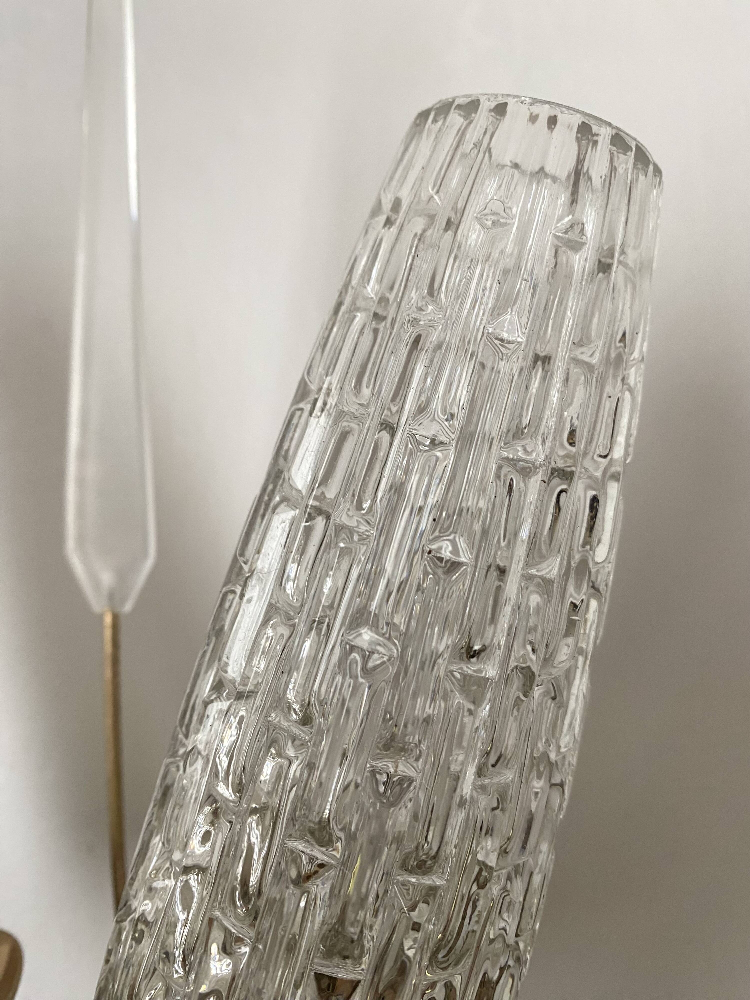 Pair of wall sconces from the 60s, gold metal and tulips.