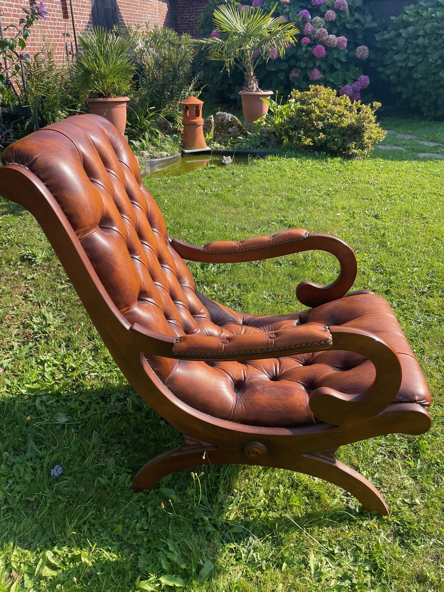 Fauteuil « Victoria », style anglais Chesterfield en bois en cuir