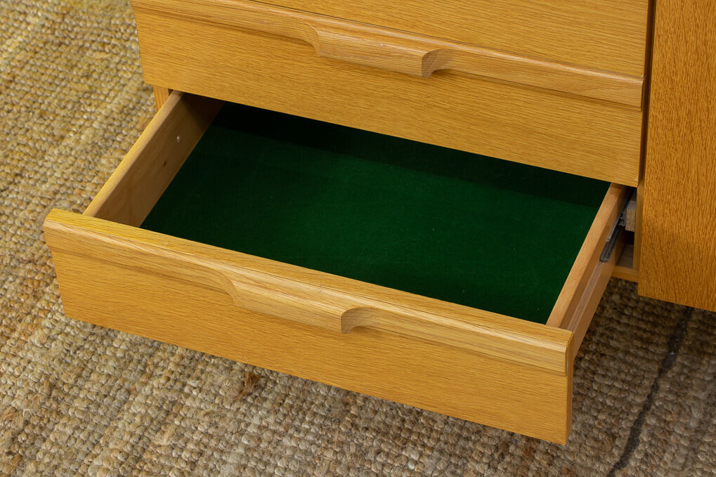 Scandinavian sidbeoard 150 cm