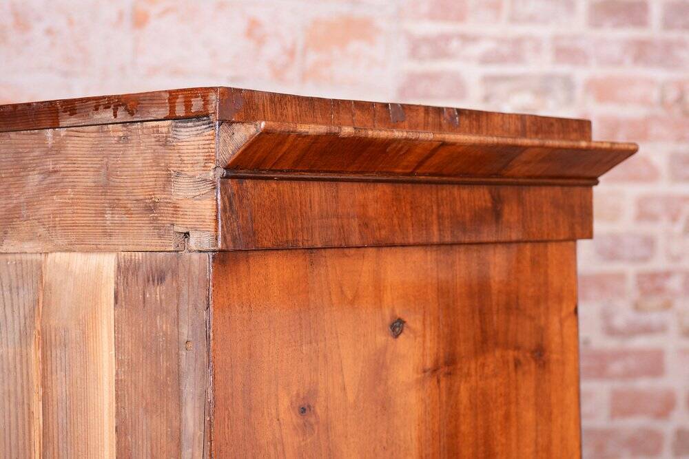 Biedermeier Cabinet in Walnut, Austria, 1830s