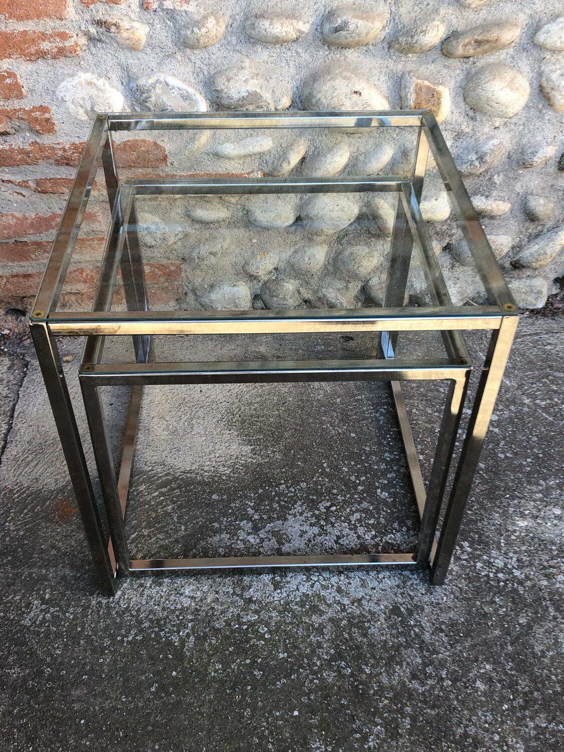 Glass nesting coffee tables