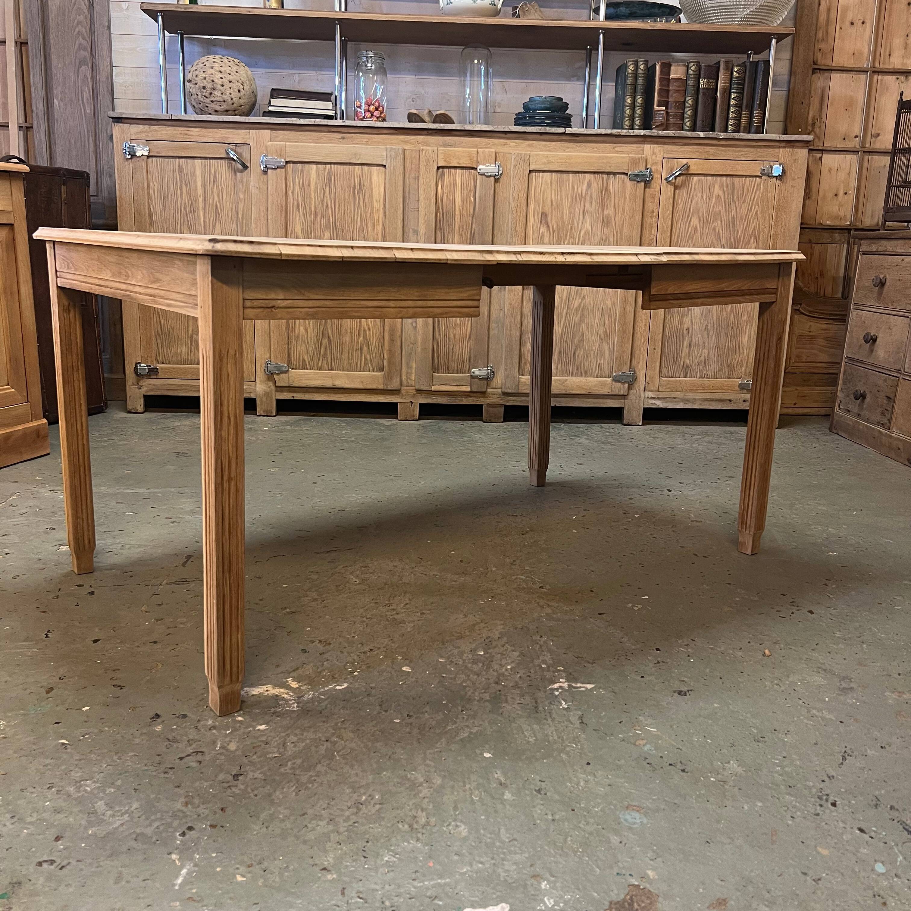Oak table with extension 1940