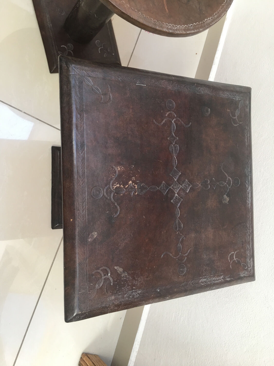 Lot de 2 tables d'appoints