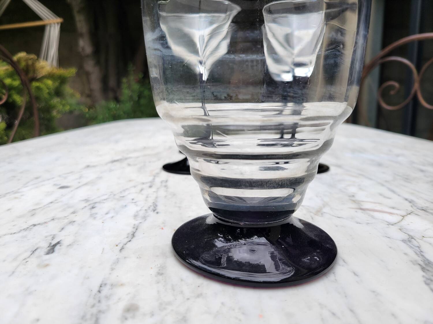 4 cocktail glasses and matching carafe