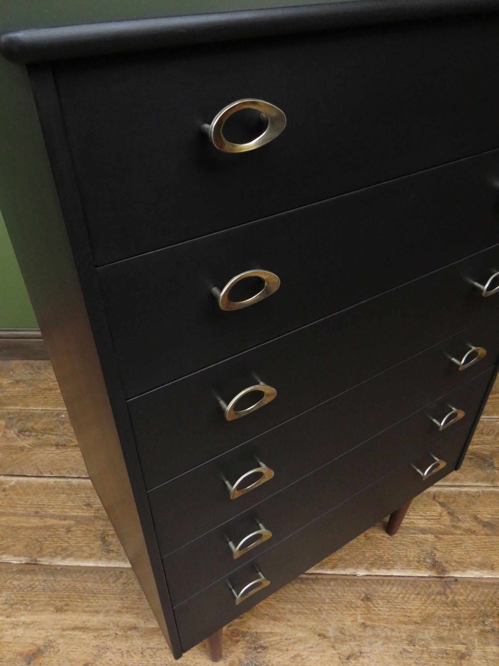 Commode vintage