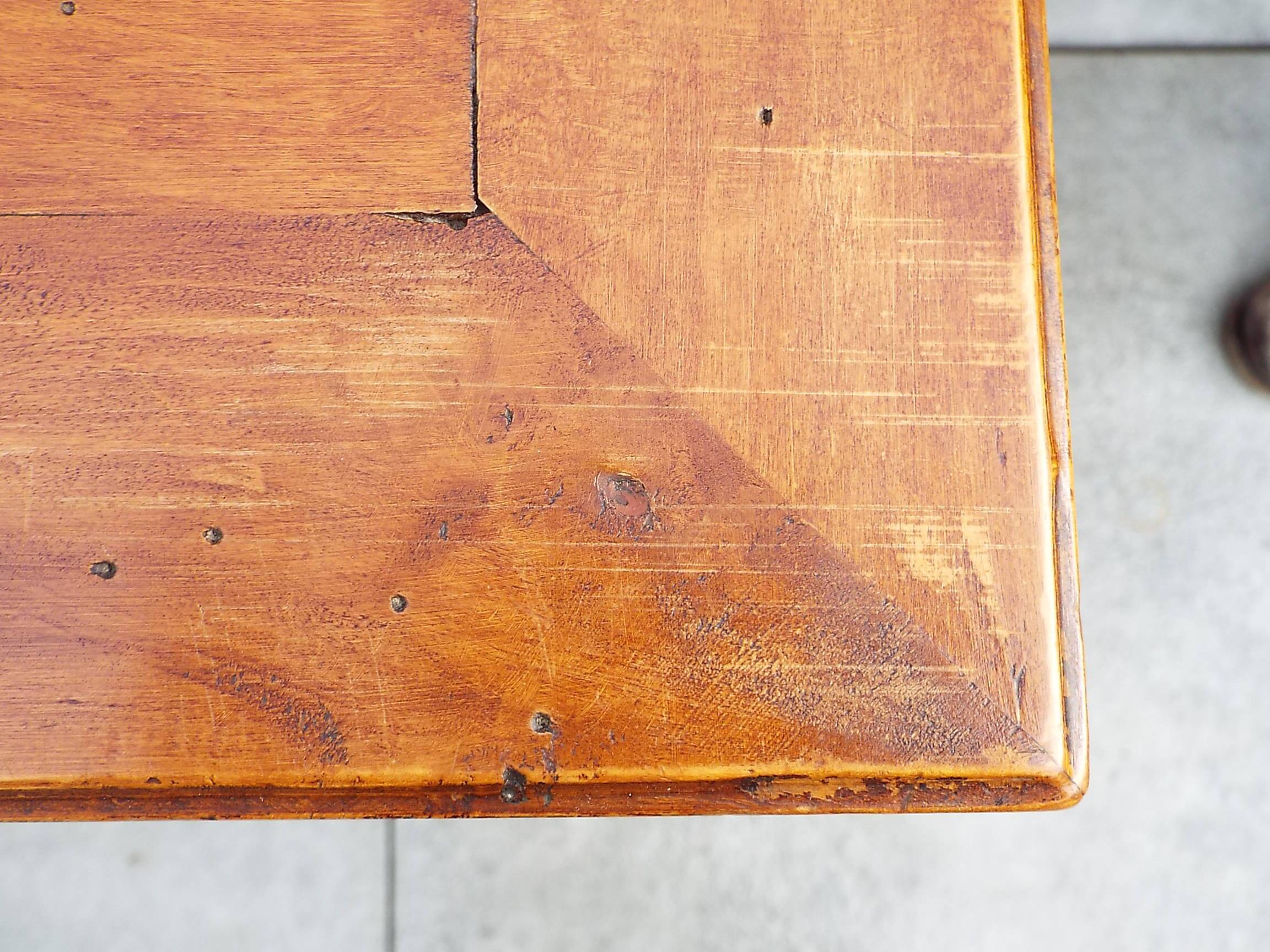 Louis XVI style 2-drawer saute chest of drawers