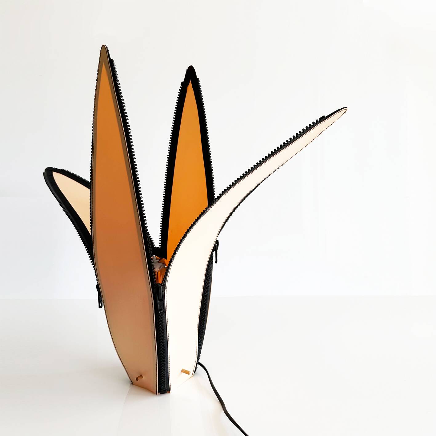 Large vintage PopArt zipped lamp. Italy, 1980s.