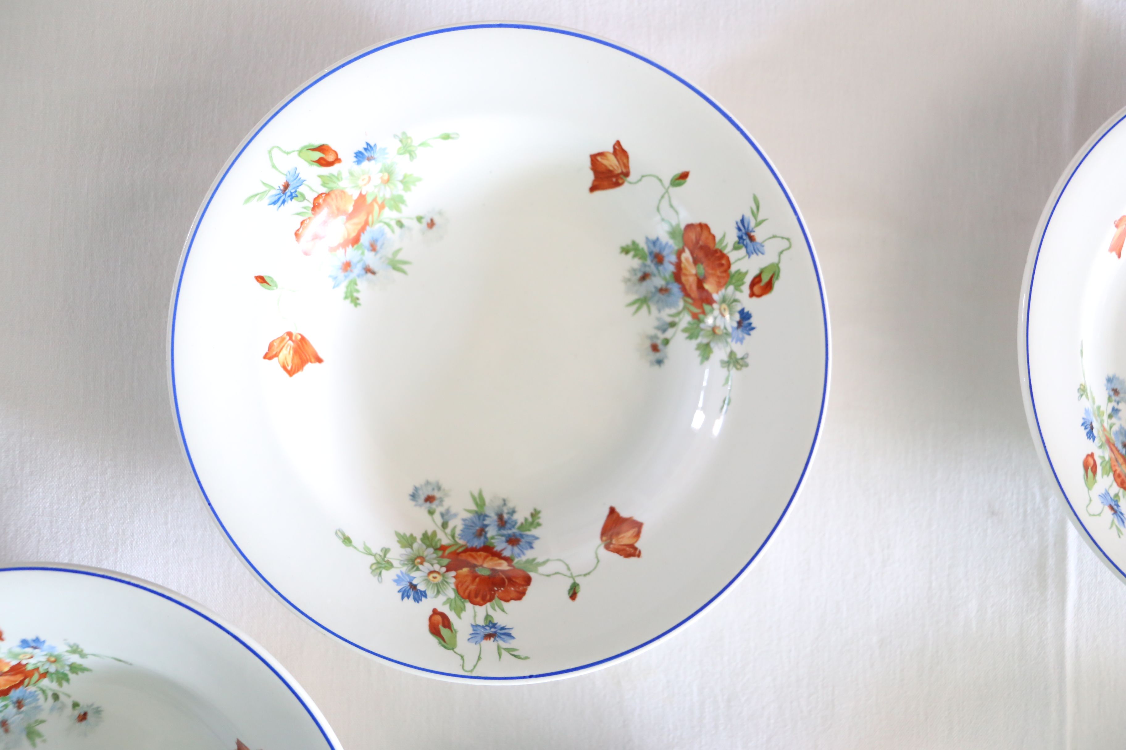 Set of 6 hollow plates of Salins, Poppy pattern, opaceline, vintage