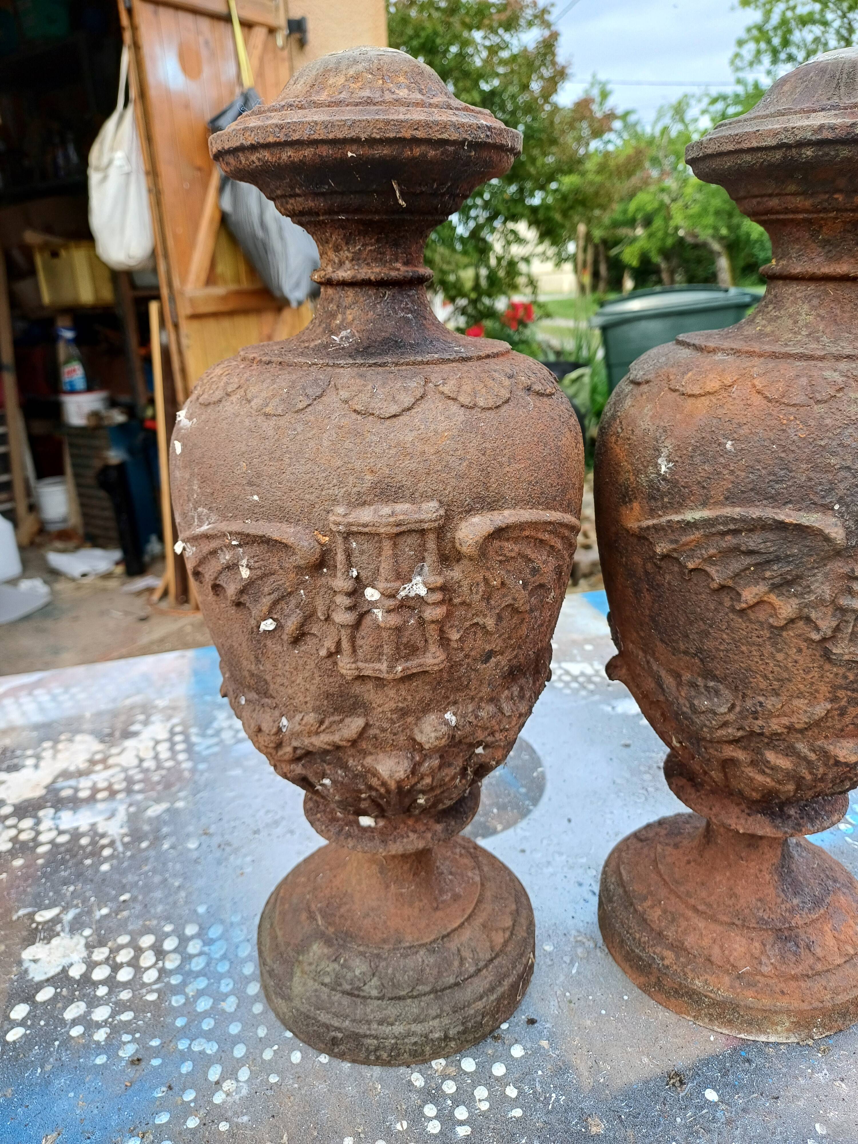 Pair of Cast Iron Fire Pots 1900: Charleville - Mézières