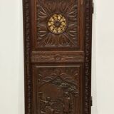 Carved and openwork wardrobe door