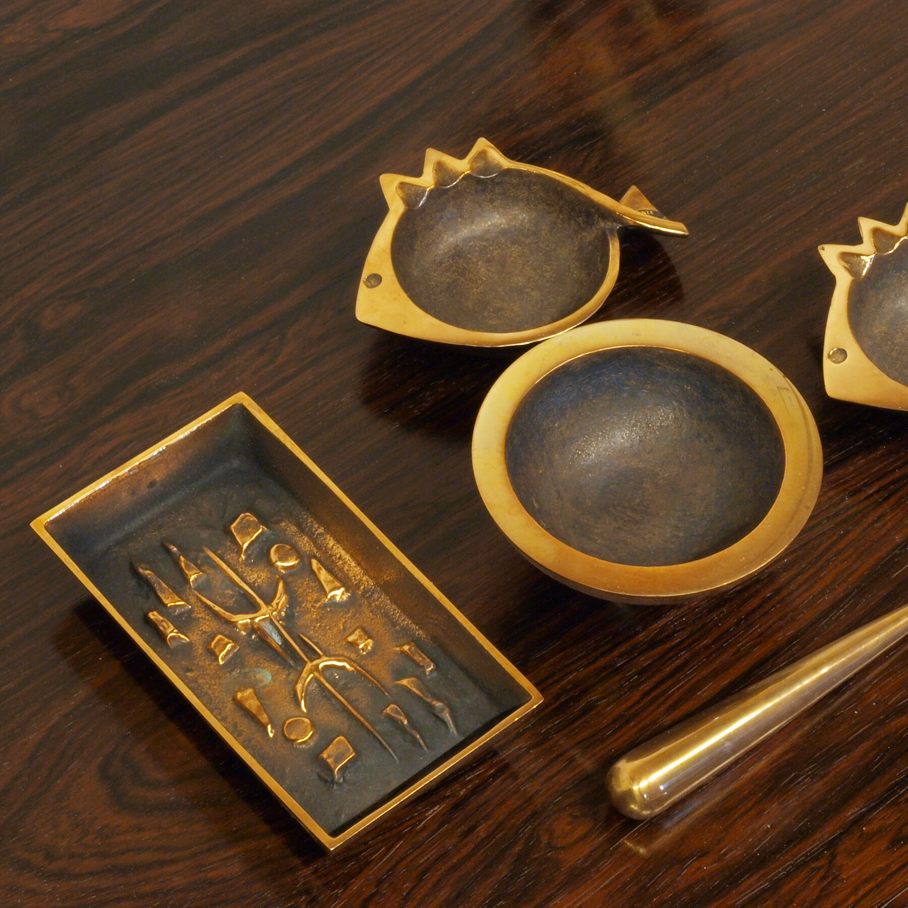 Alfieri Gardone's brutal bronze vacuum-pocket ashtray for Lauterbach