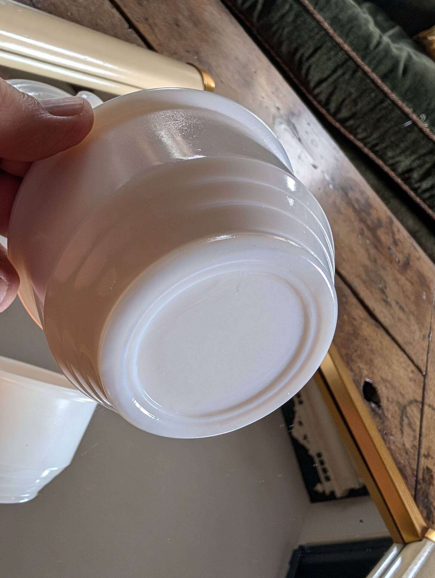 Sugar bowl in white opaline – 1960s/70s